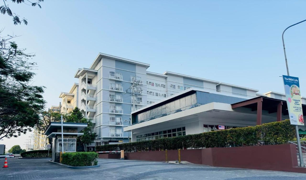 Trees Residences - Tower 11 1Br With Balcony Manille Extérieur photo