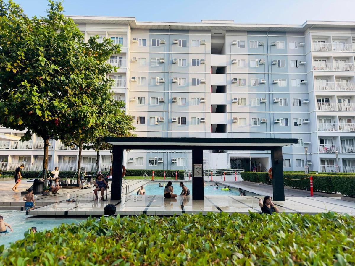 Trees Residences - Tower 11 1Br With Balcony Manille Extérieur photo